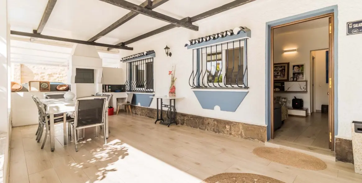 Продажа  отдельно стоящей виллы в Estepona 17