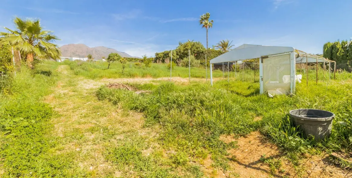 Продажа  отдельно стоящей виллы в Estepona 27