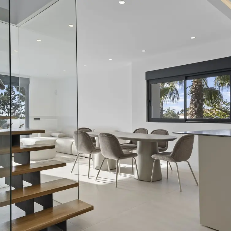 Sale of penthouse duplex in El Paraiso