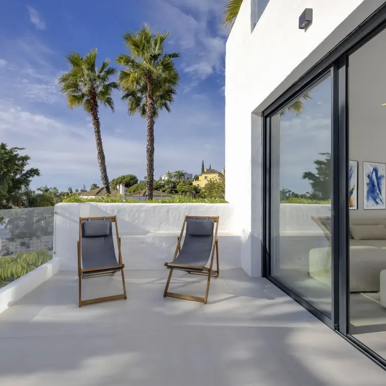 Sale of penthouse duplex in El Paraiso