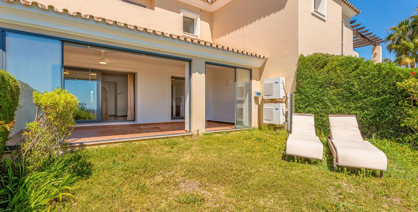 Sale of townhouse in Atalaya 1