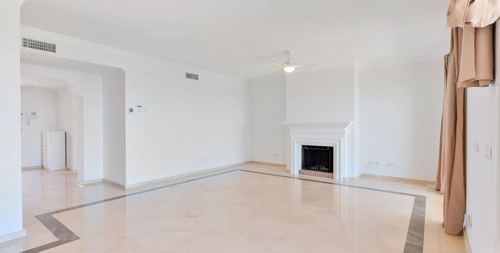 Sale of townhouse in Atalaya 10