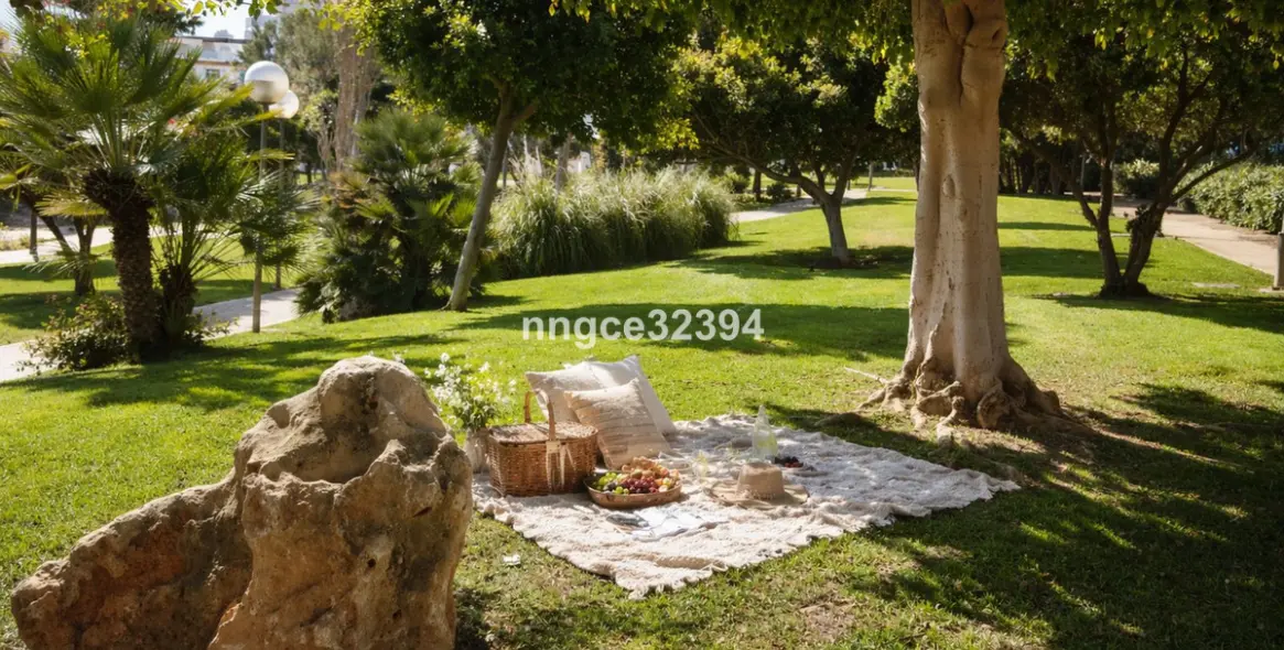 Продажа апартаментов на среднем этаже в Estepona 10