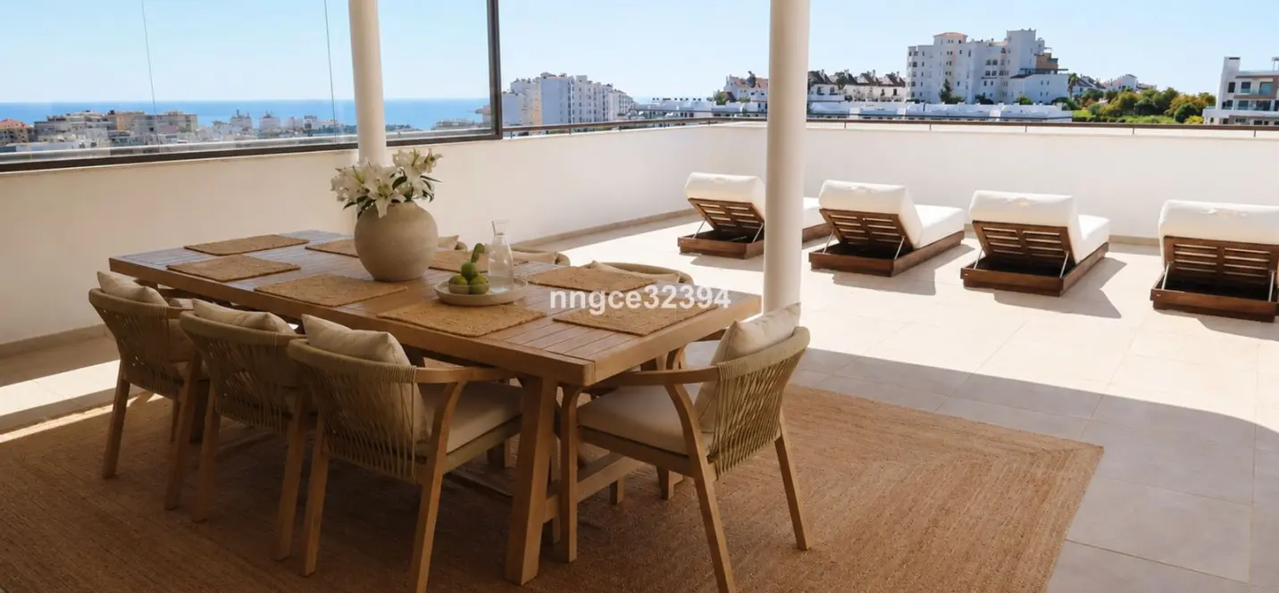 Sale of middle floor apartment in Estepona 2