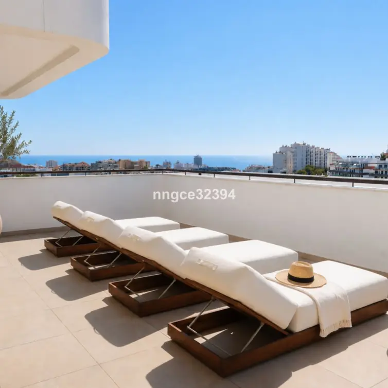 Sale of middle floor apartment in Estepona