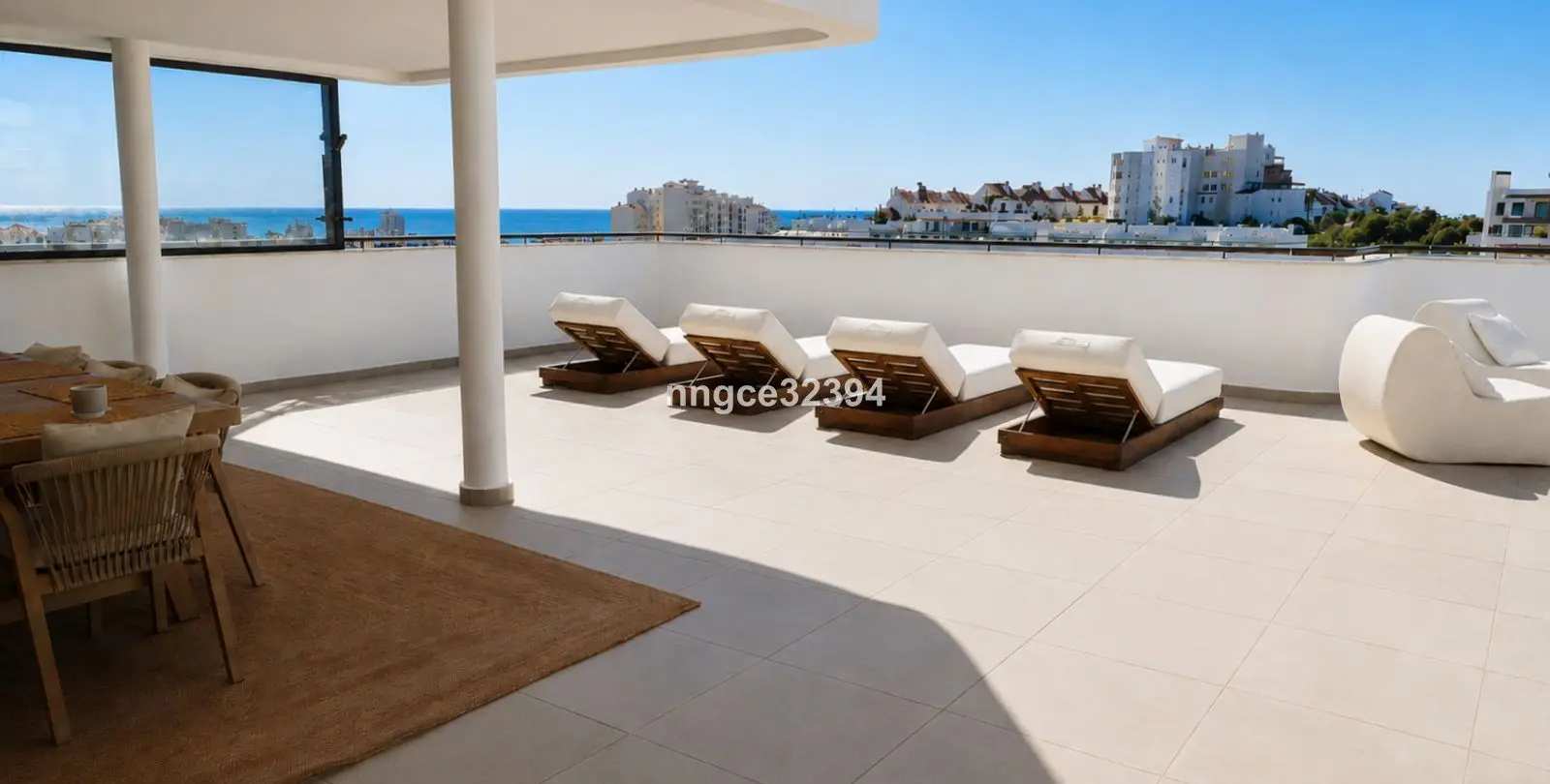 Sale of middle floor apartment in Estepona 28