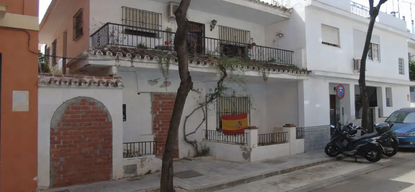 Sale of residential plot in Fuengirola 1