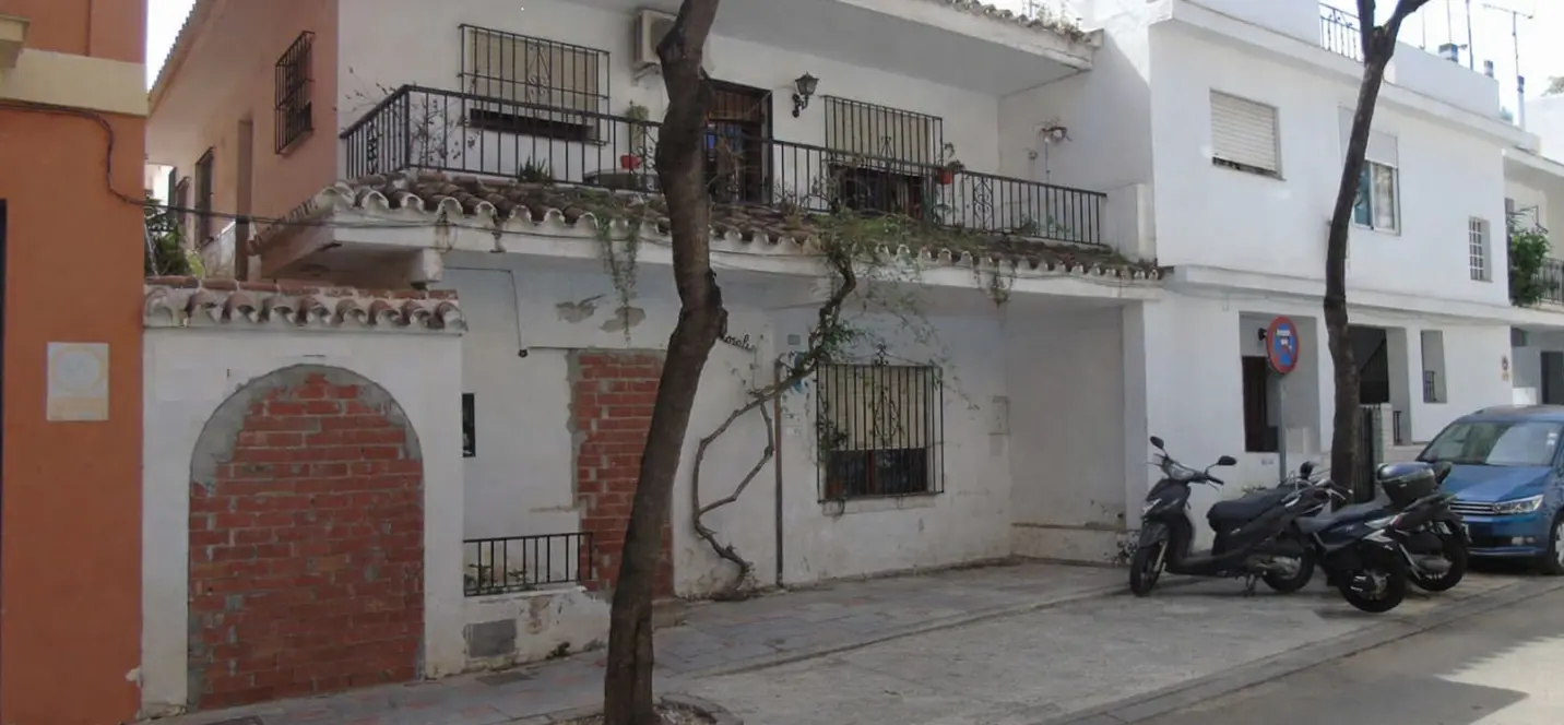 Sale of residential plot in Fuengirola 2