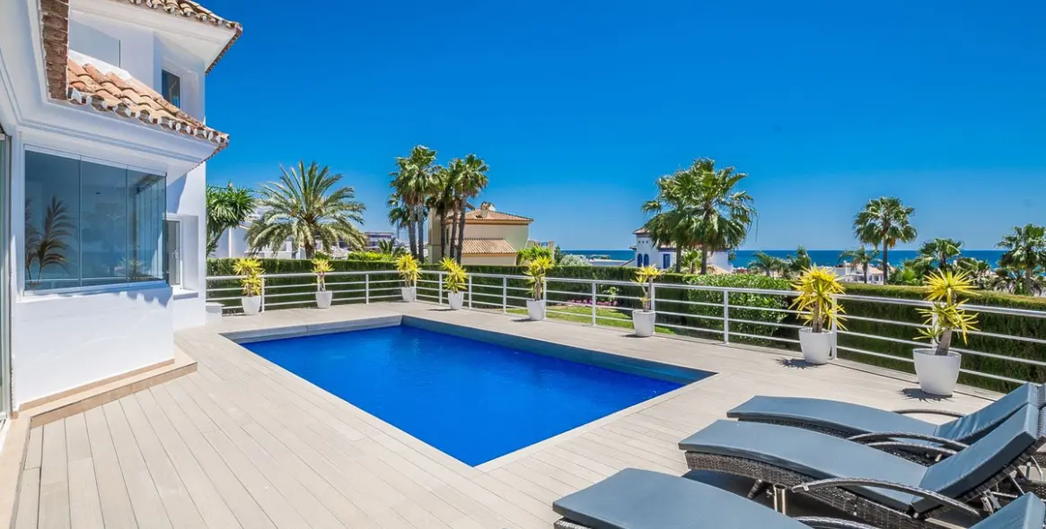 Venta de villa independiente en Estepona 3