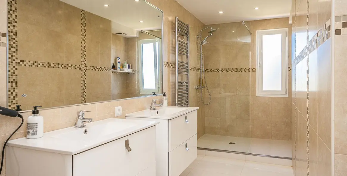 Venta de villa independiente en Estepona 13