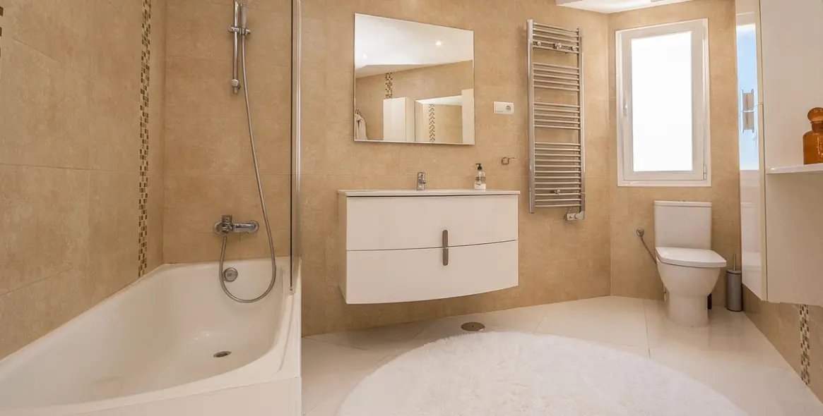 Venta de villa independiente en Estepona 15