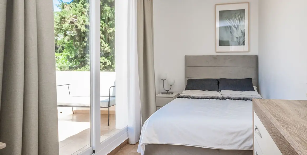 Venta de villa independiente en Estepona 16