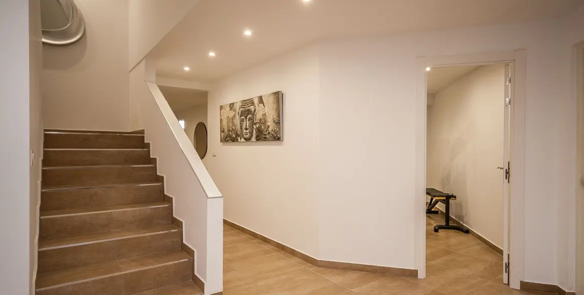 Venta de villa independiente en Estepona 19