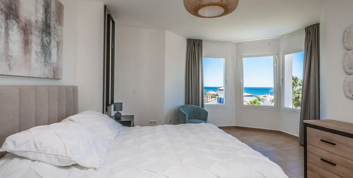 Venta de villa independiente en Estepona 29