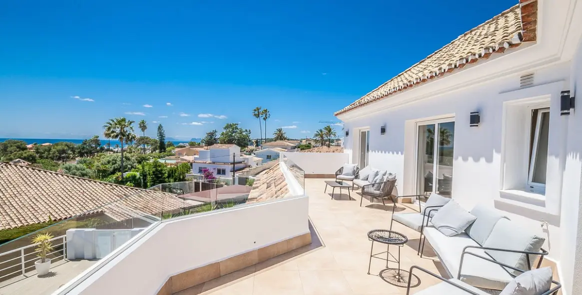 Venta de villa independiente en Estepona 30