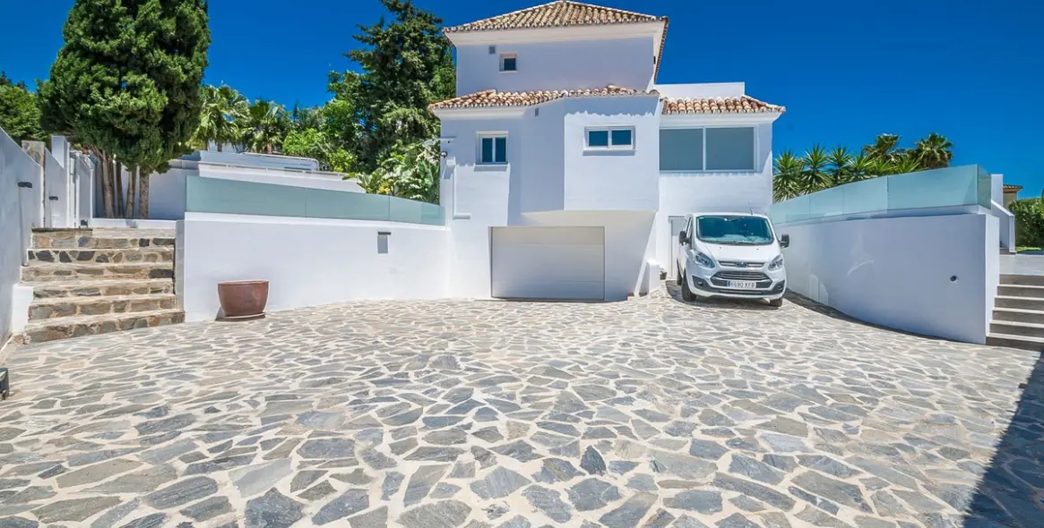 Venta de villa independiente en Estepona 34
