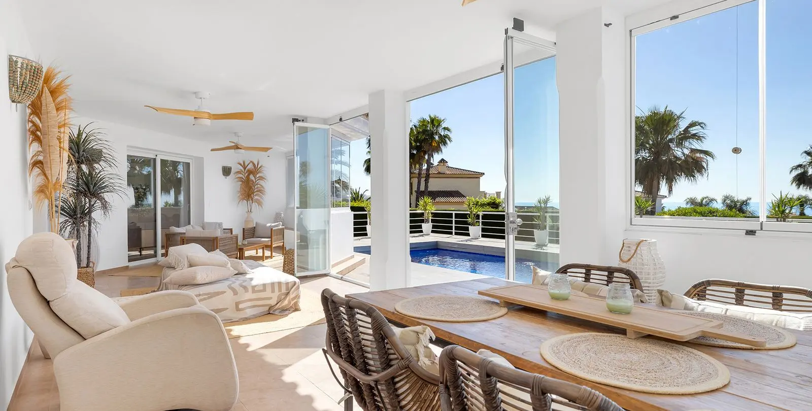 Продажа  отдельно стоящей виллы в Estepona 3
