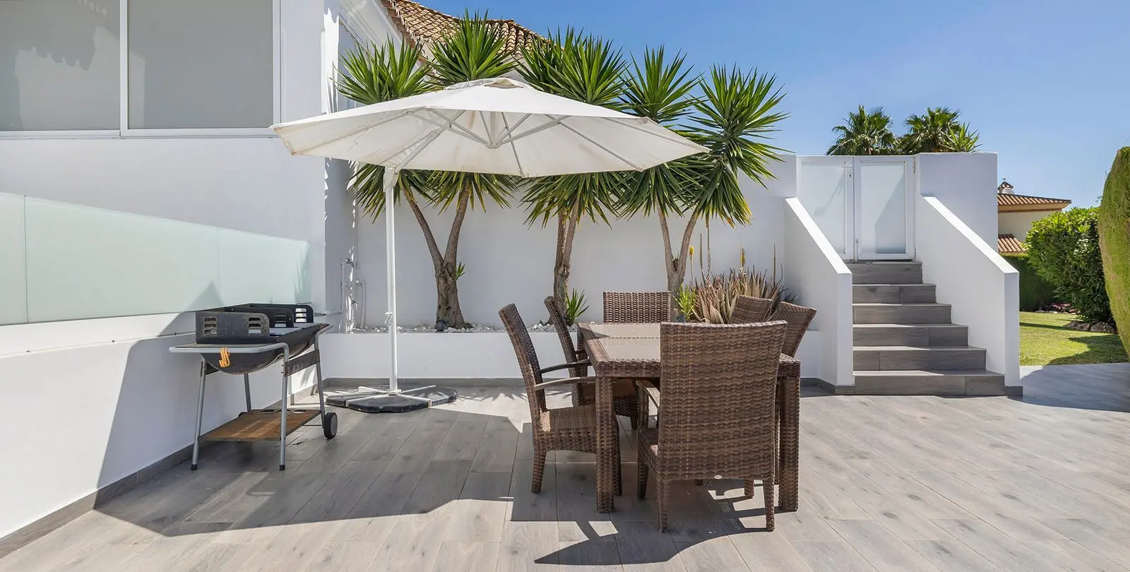 Продажа  отдельно стоящей виллы в Estepona 42