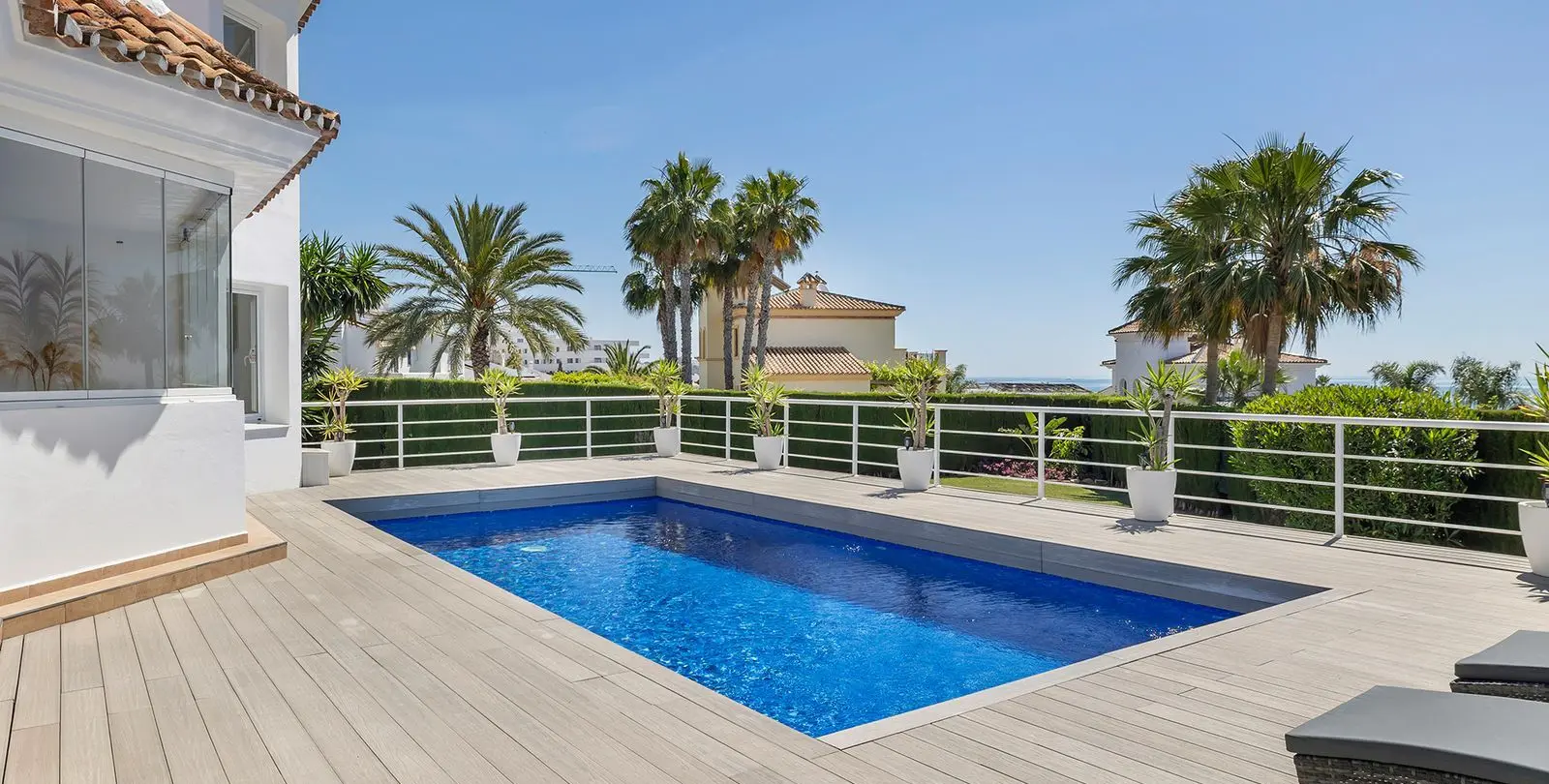Продажа  отдельно стоящей виллы в Estepona 45