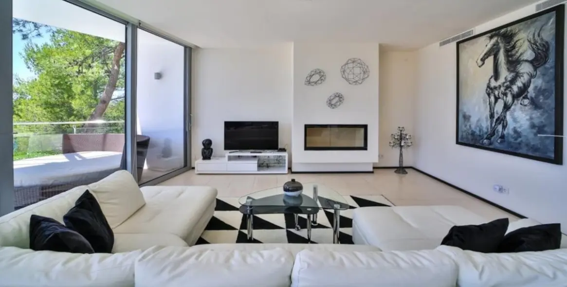 Long-term rent of detached villa in Sierra Blanca 18