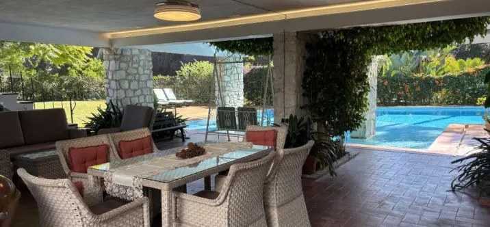 Venta de villa independiente en Marbella 3