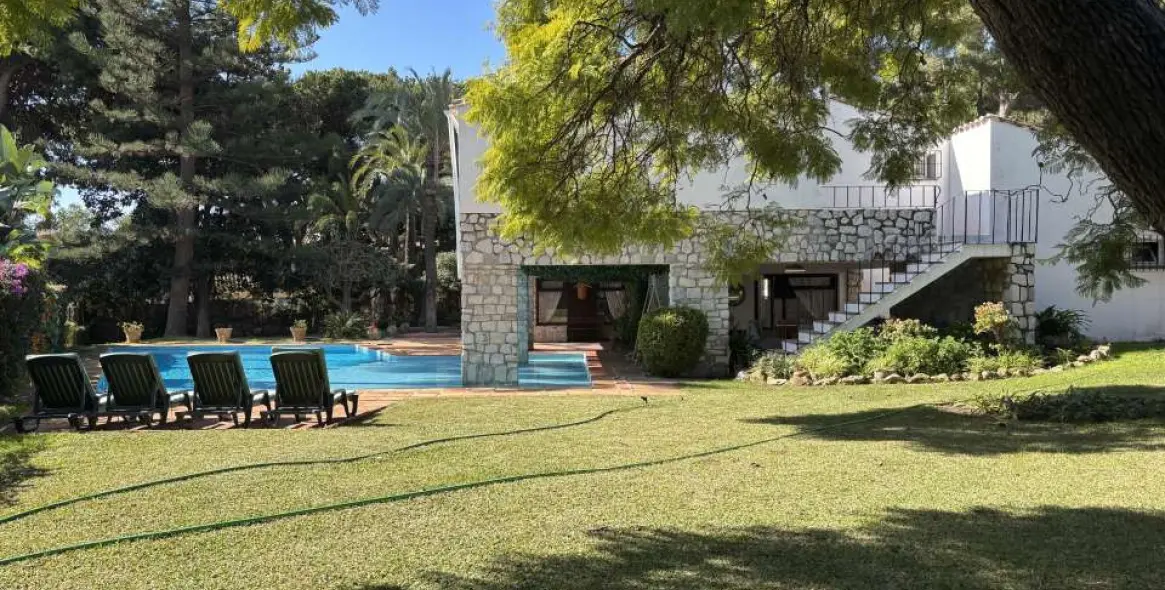 Venta de villa independiente en Marbella 28