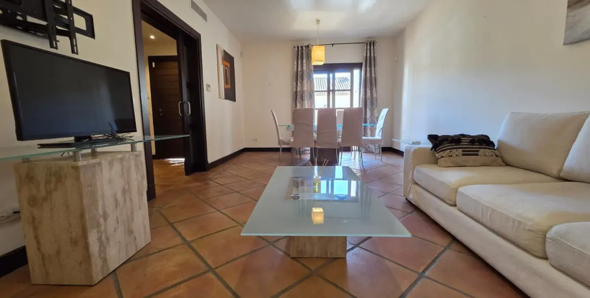 Alquiler a largo plazo de casa pareada en Benahavís 2