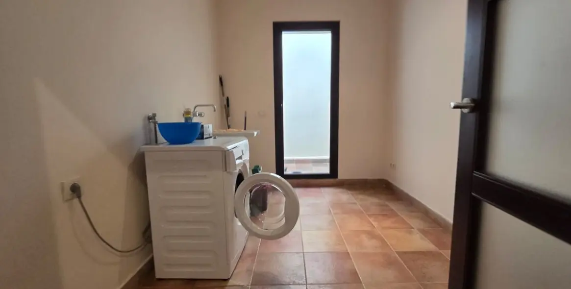 Alquiler a largo plazo de casa pareada en Benahavís 21