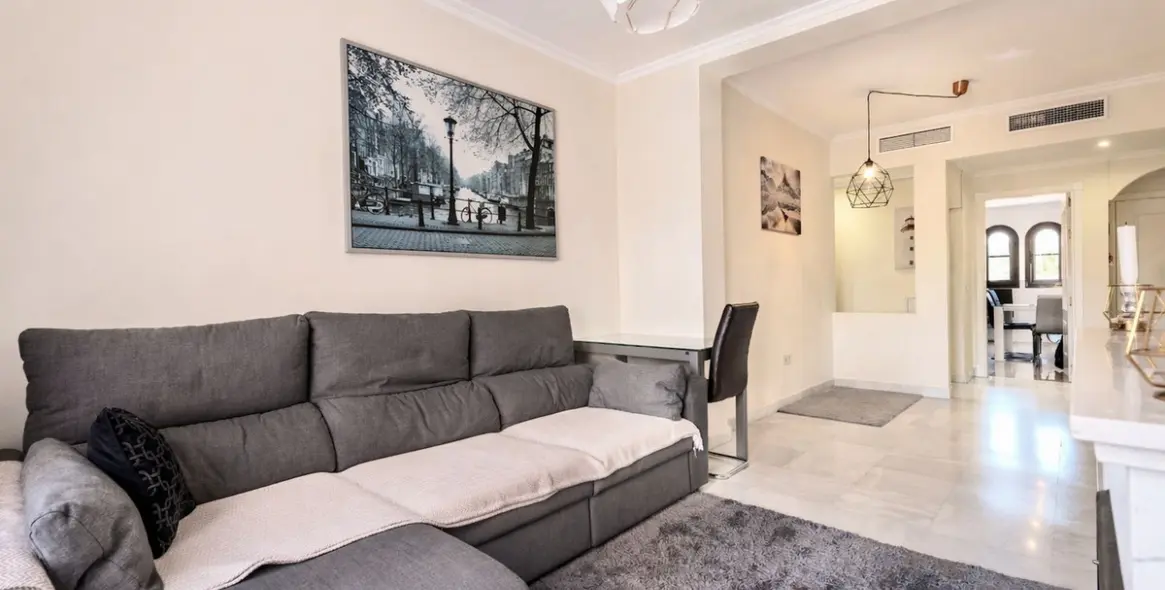 Продажа апартаментов на среднем этаже в Hacienda del Sol 2