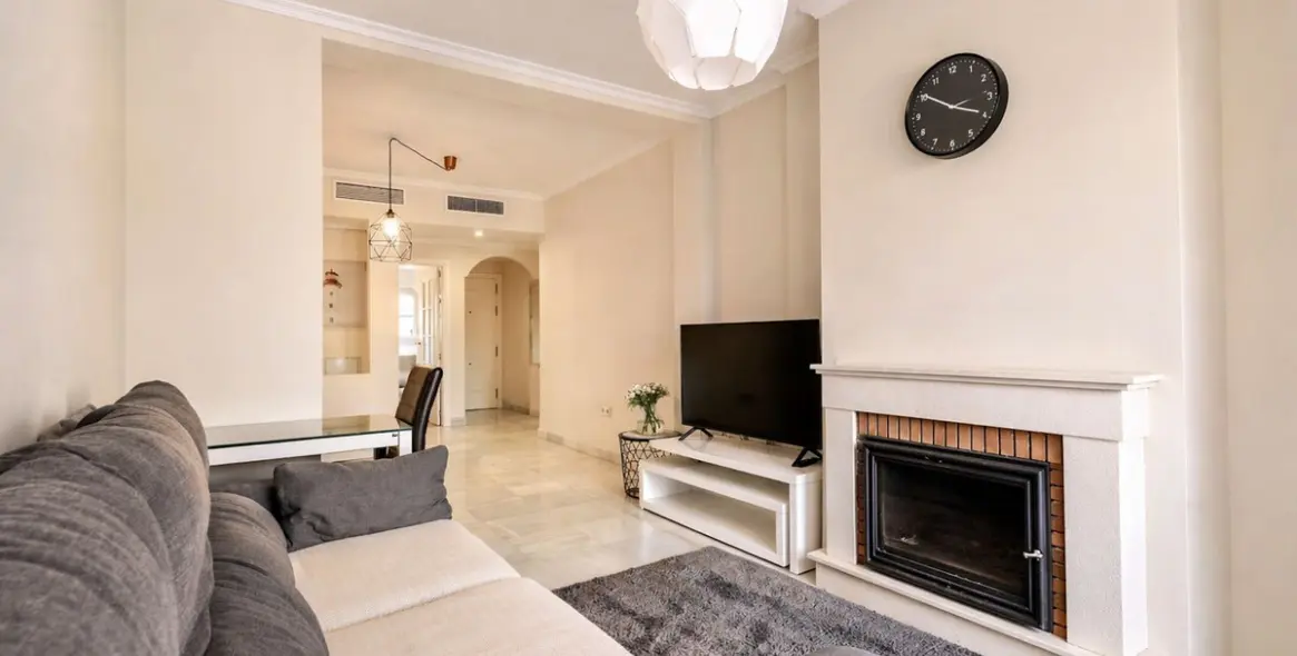 Продажа апартаментов на среднем этаже в Hacienda del Sol 3