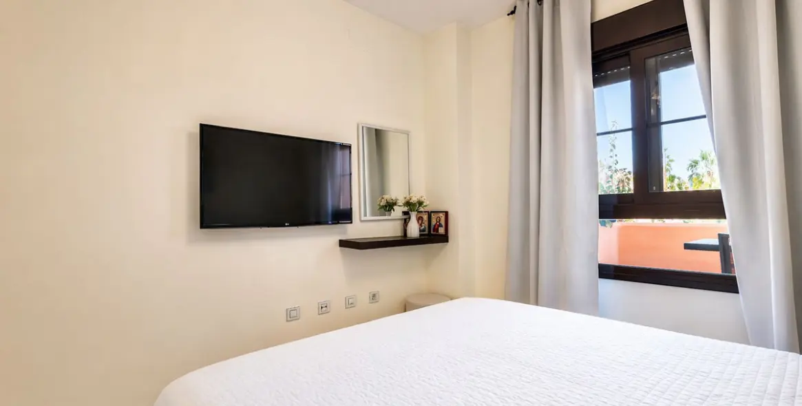 Продажа апартаментов на среднем этаже в Hacienda del Sol 19