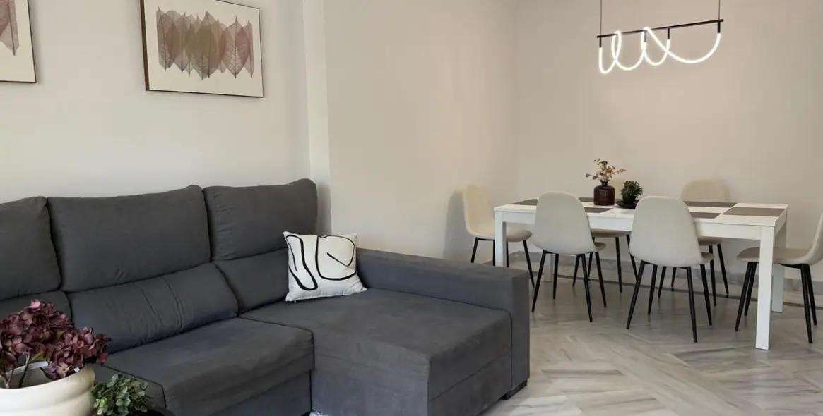 Sale of middle floor apartment in Nueva Andalucía 2