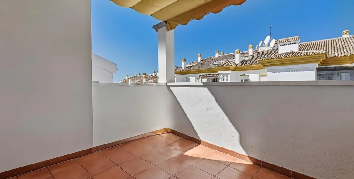 Продажа двухуровневых апартаментов в Nagüeles 5