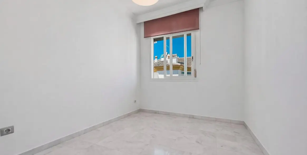 Продажа двухуровневых апартаментов в Nagüeles 9