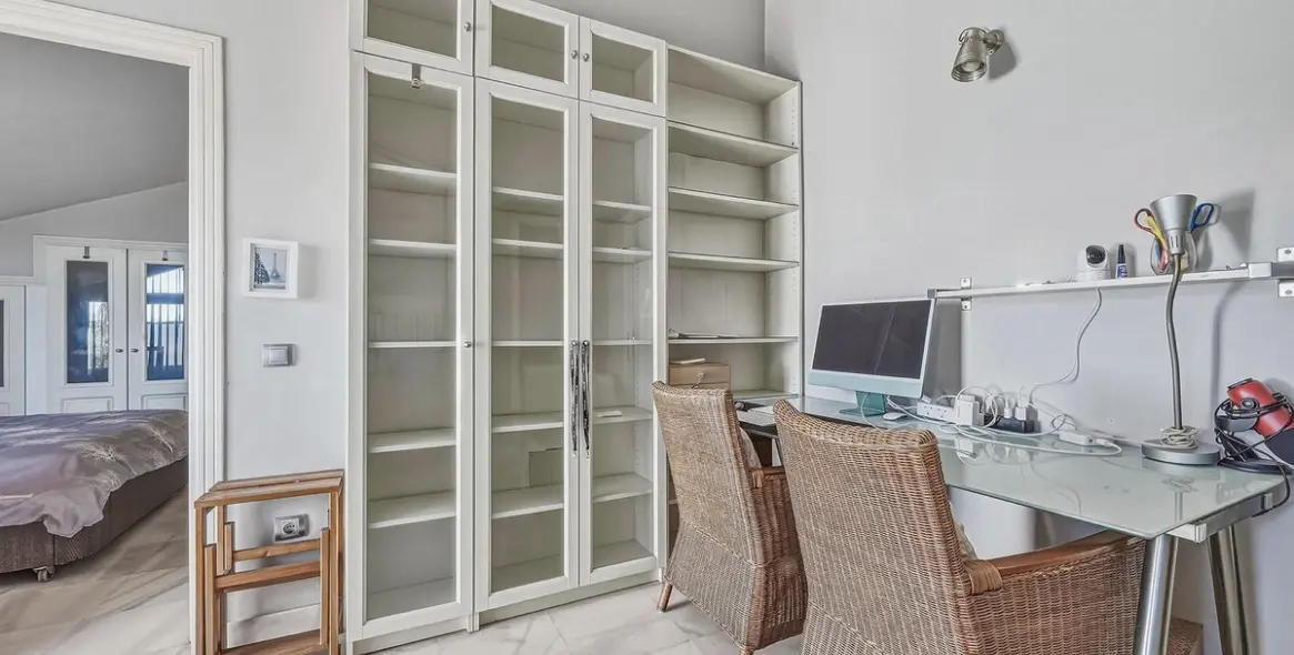 Продажа двухуровневых апартаментов в Nagüeles 18