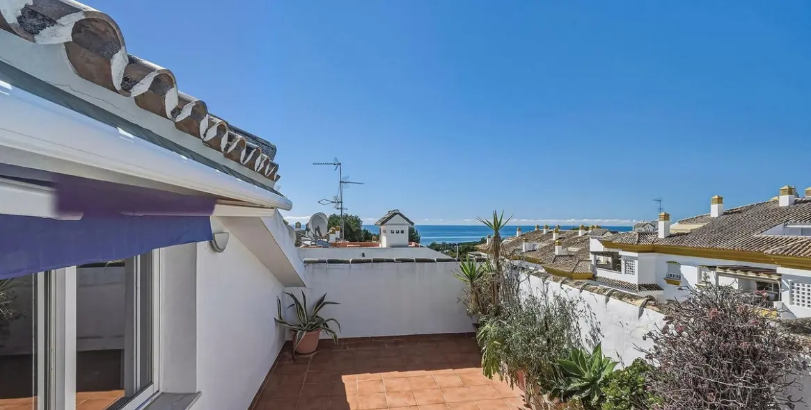 Продажа двухуровневых апартаментов в Nagüeles 22