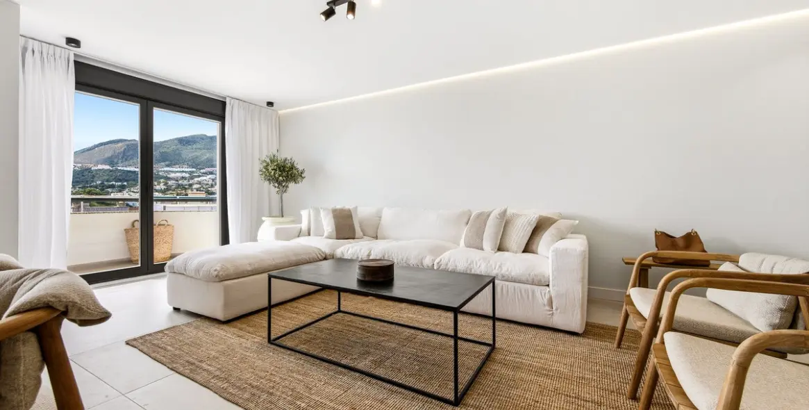 Venta de ático dúplex en Torrequebrada 13