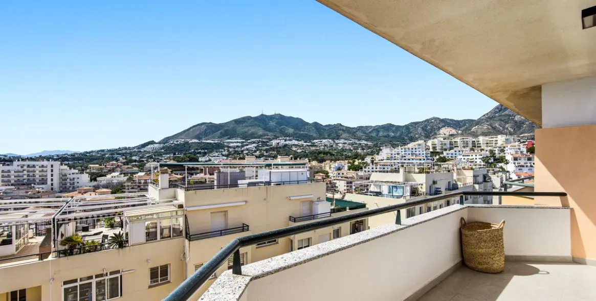 Venta de ático dúplex en Torrequebrada 40