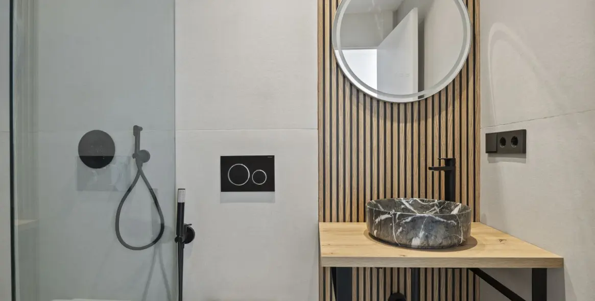 Sale of penthouse duplex in El Paraiso 8