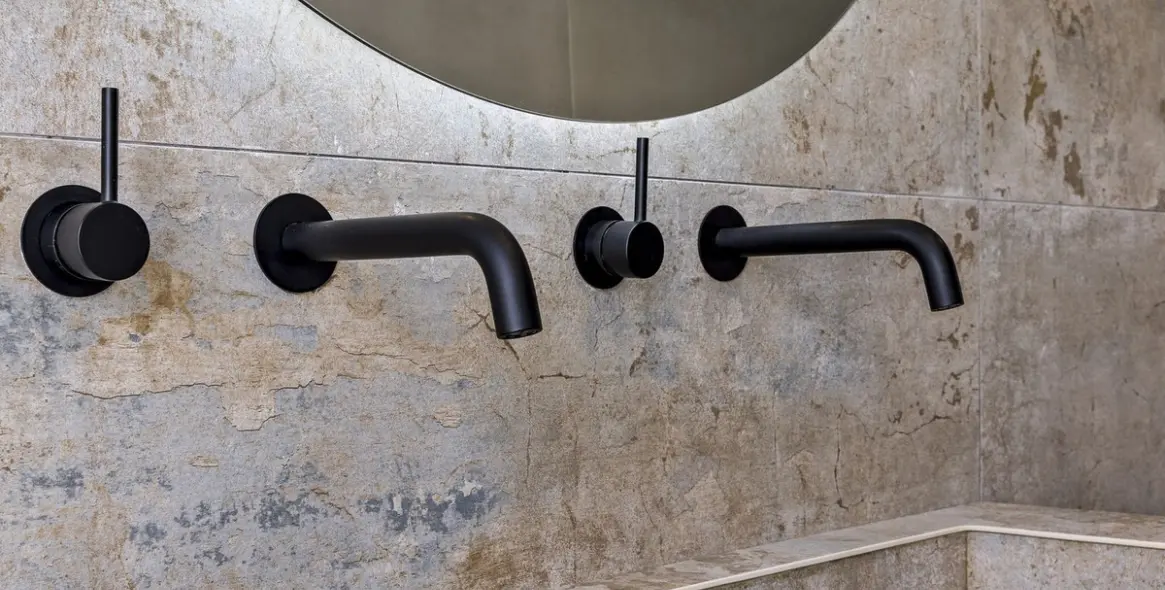 Sale of penthouse duplex in El Paraiso 13