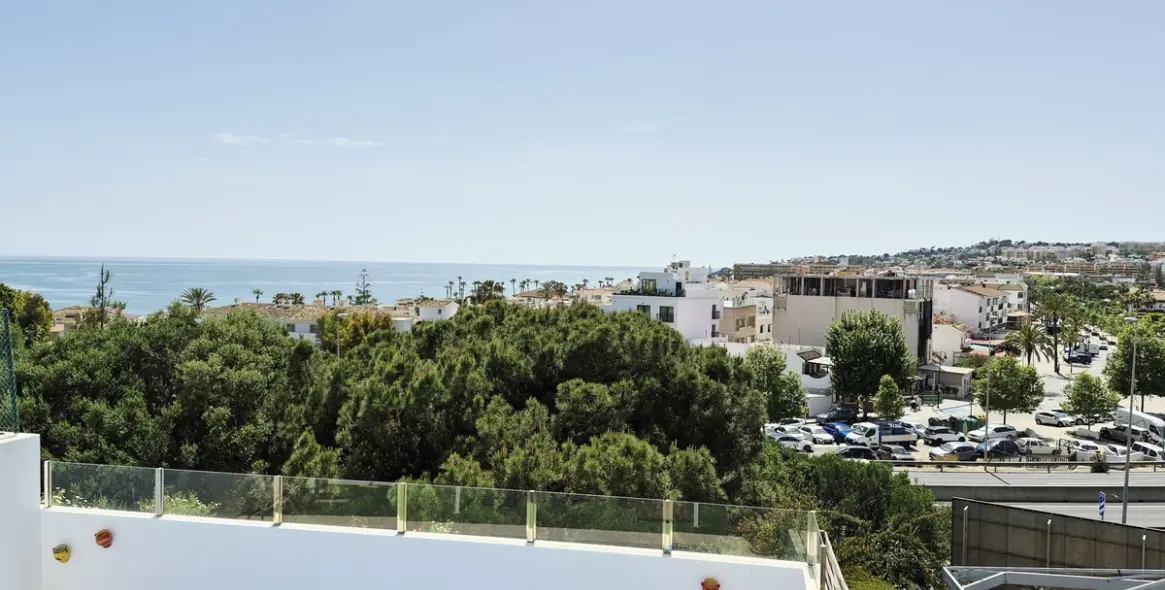 Продажа дома на две семьи в La Cala de Mijas 2