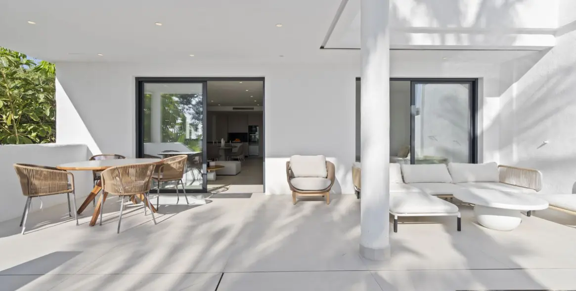 Sale of duplex in El Paraiso 7