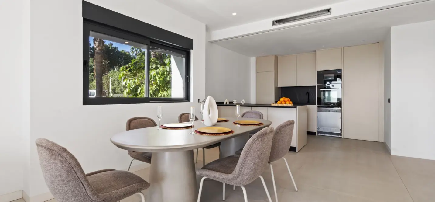 Sale of duplex in El Paraiso 2
