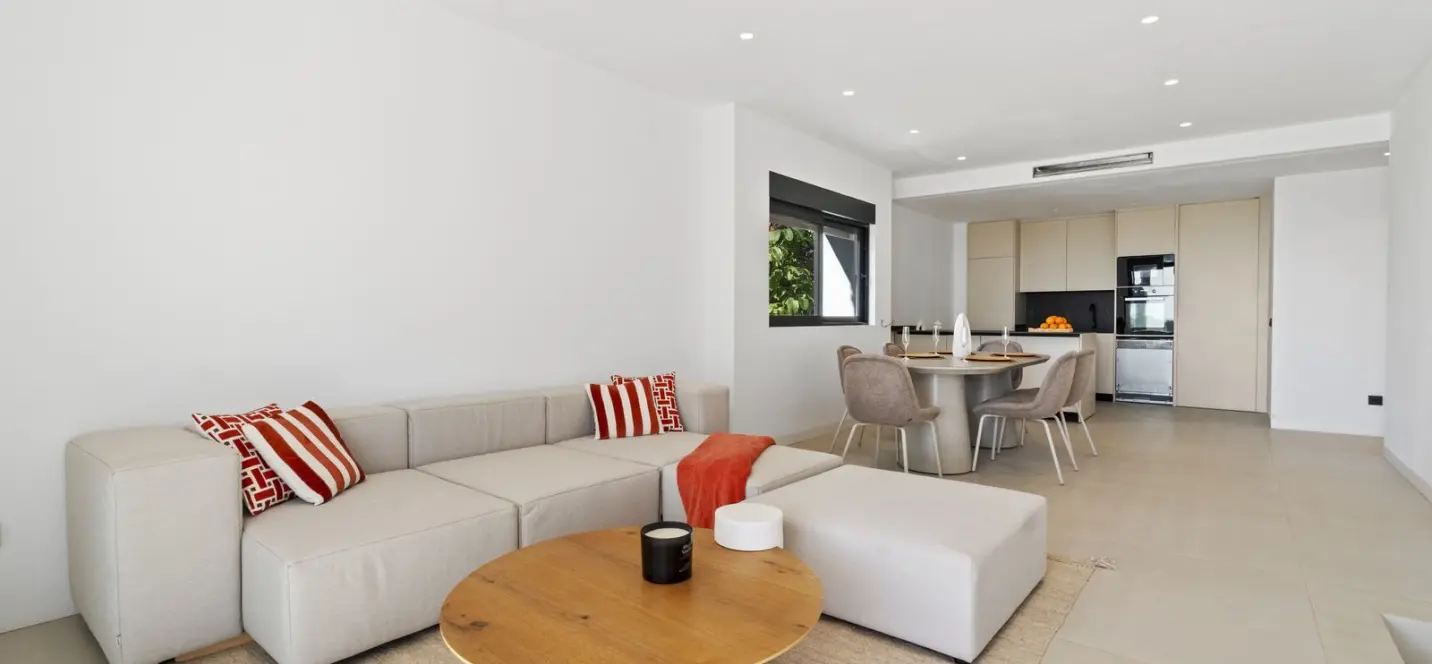Sale of duplex in El Paraiso 3
