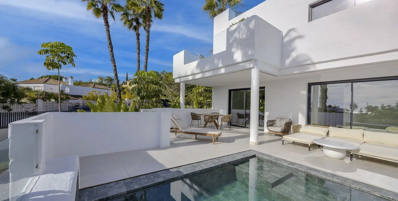 Sale of duplex in El Paraiso 1