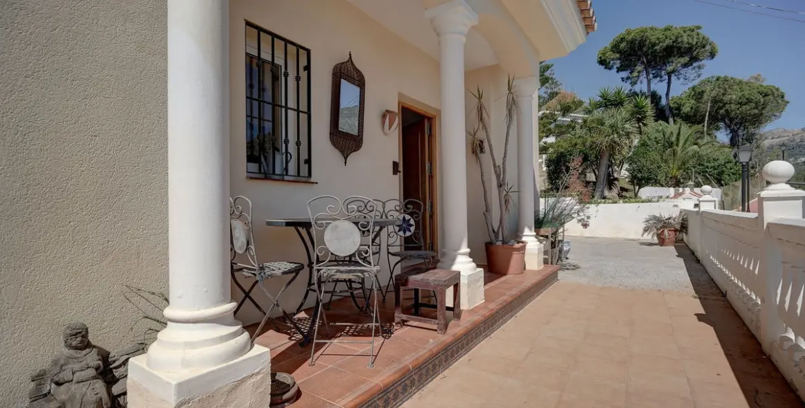 Продажа  отдельно стоящей виллы в Torreblanca 4