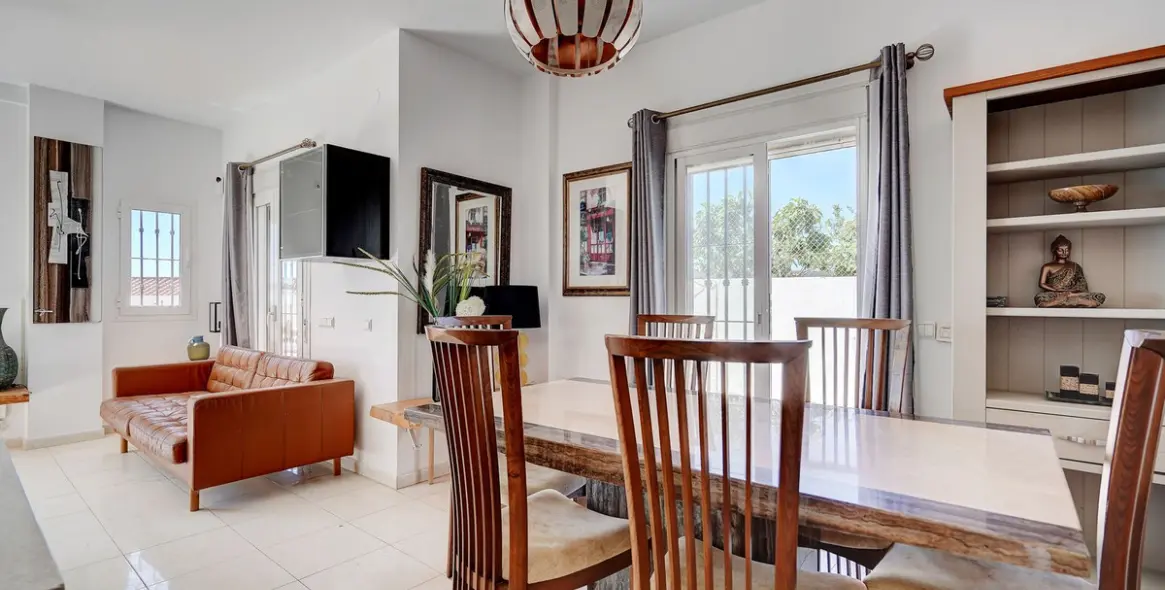 Продажа  отдельно стоящей виллы в Torreblanca 5