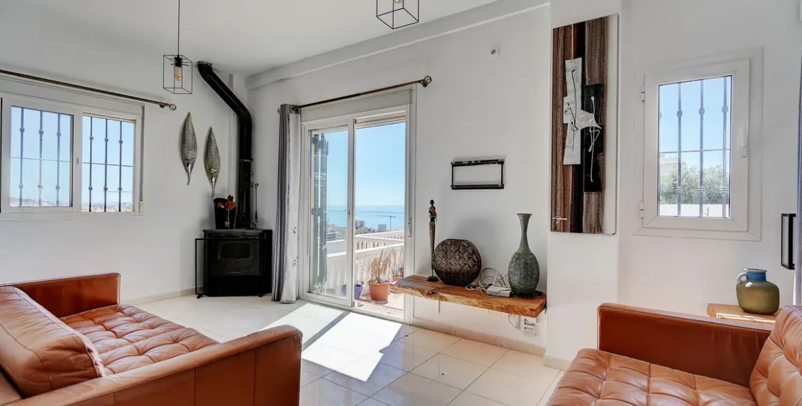 Продажа  отдельно стоящей виллы в Torreblanca 6