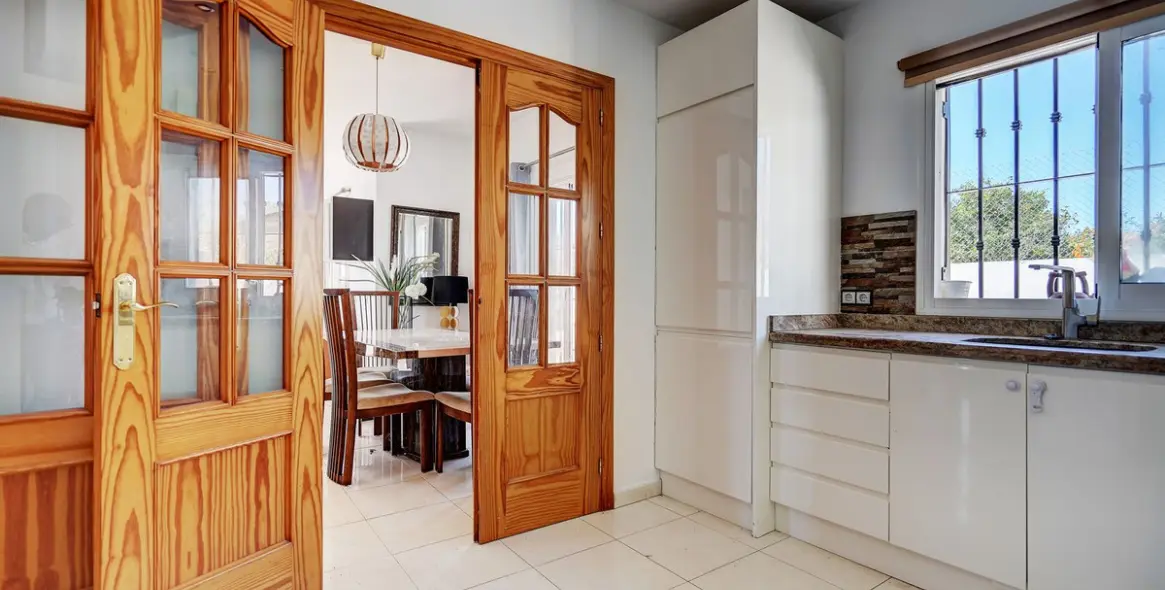 Продажа  отдельно стоящей виллы в Torreblanca 9