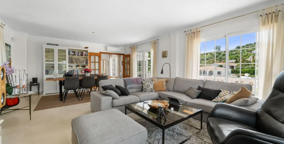 Продажа  отдельно стоящей виллы в Mijas 4